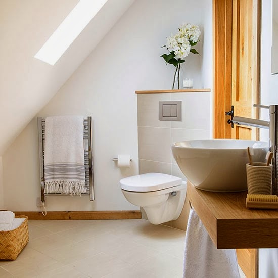 52 Cool And Smart Attic Bathroom Designs Comfydwelling Com