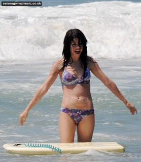 Selena Gomez Bikini selena gomez bikini, selena gomez pictures, pics selena, selena gomez hot with justin, dress up selena gomez,