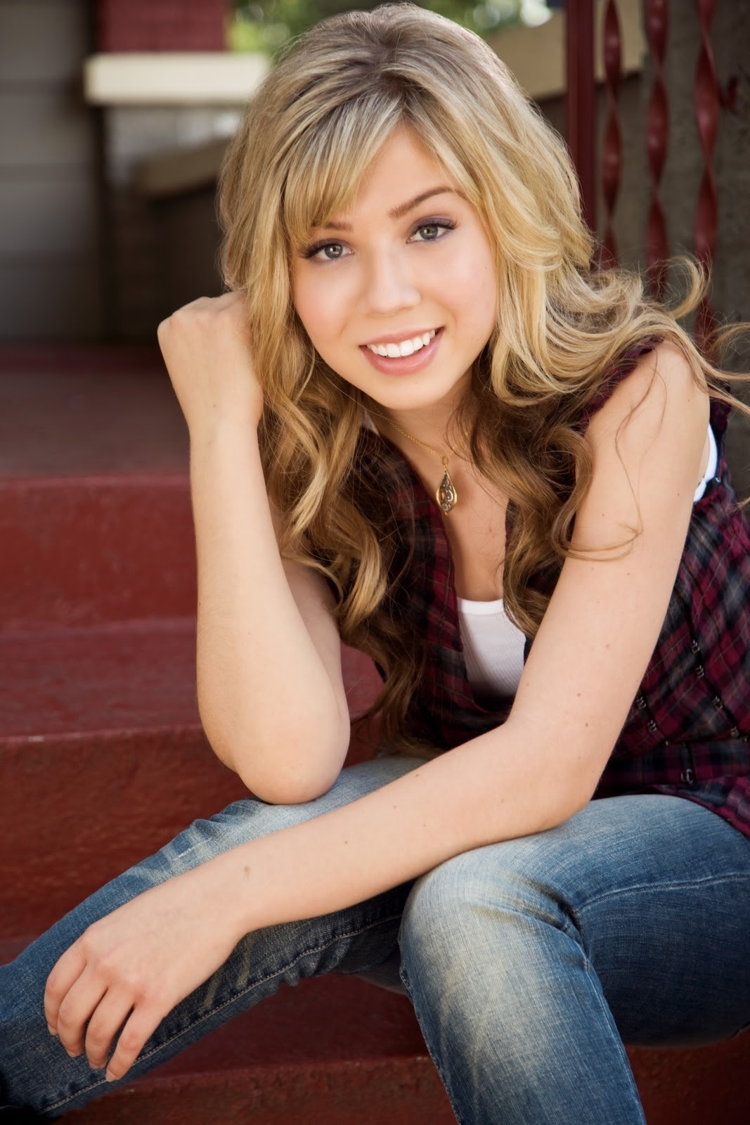 Super star life style photo gallary : Jennette McCurdy