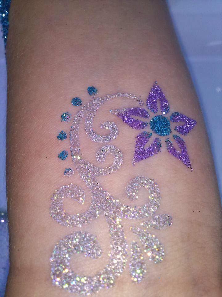 Henna Glitter Tattoo