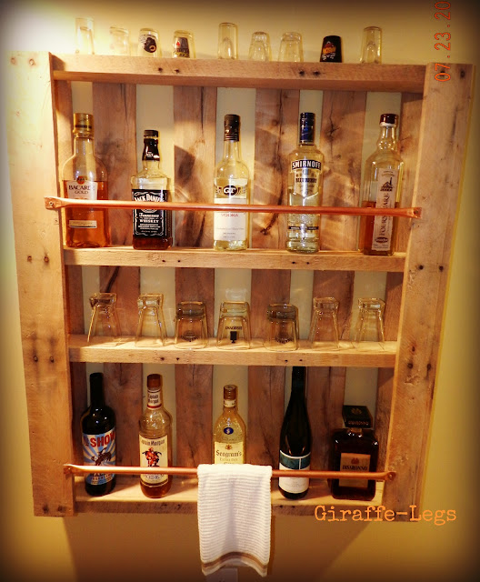 DIY Pallet Bar