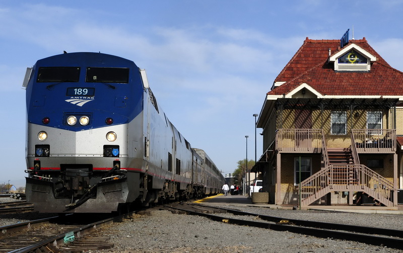 Dave and Val's Travel Blog Train to Denver Trip Day 2 & 3 California Zephyr
