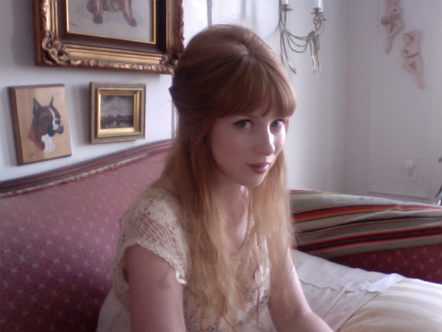 Hannah Kristina Metz on your hair