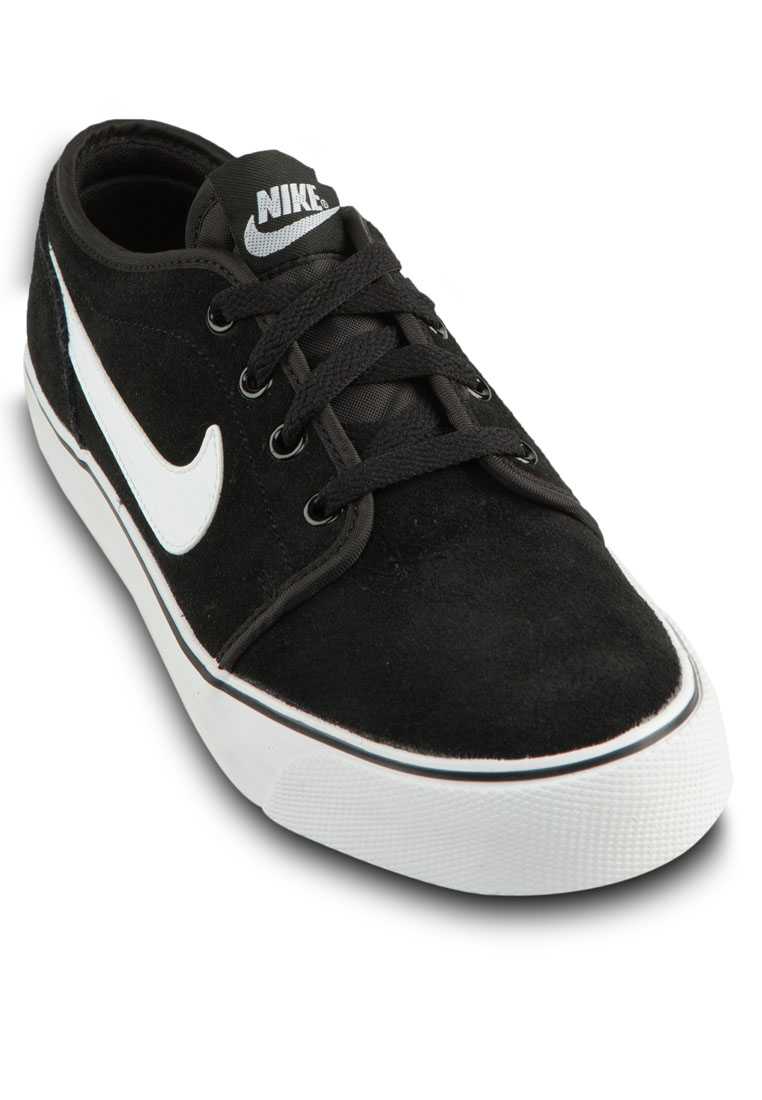 nike toki low lthr sneakers