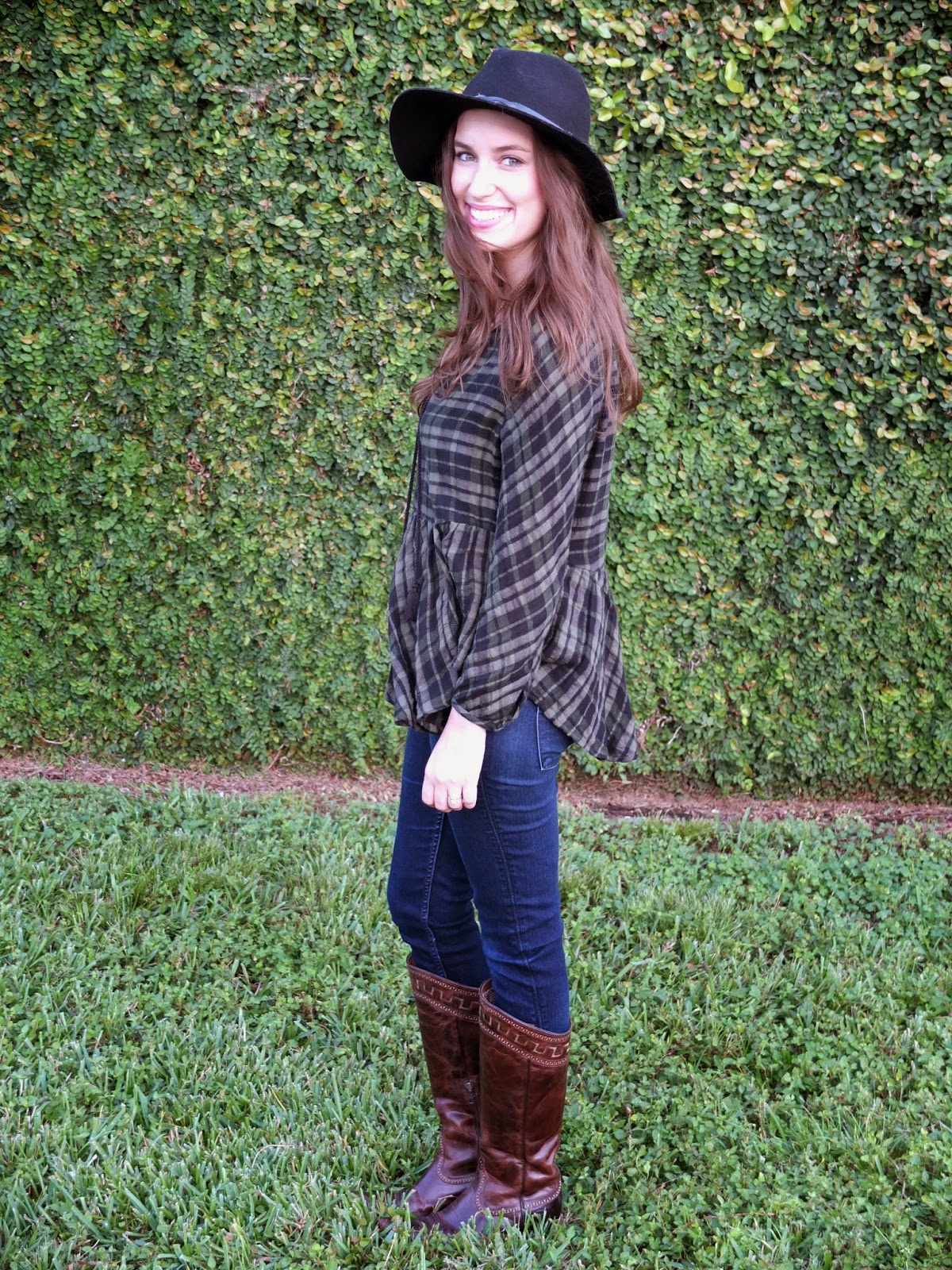 Anthropologie Plaid Peasant Top, Anthropologie Green Top, Anthropologie Green Plaid Top, Trendy in Texas, Fall Fashion, Trendy in Texas Fall Style, Black Floppy Felt Hat, Black Floppy Hat, Ariat Boots, Western Boots, Cavender's, Ariat Cavander's Boots, Houston Cowboy Boots,  Ariat Sahara Boots