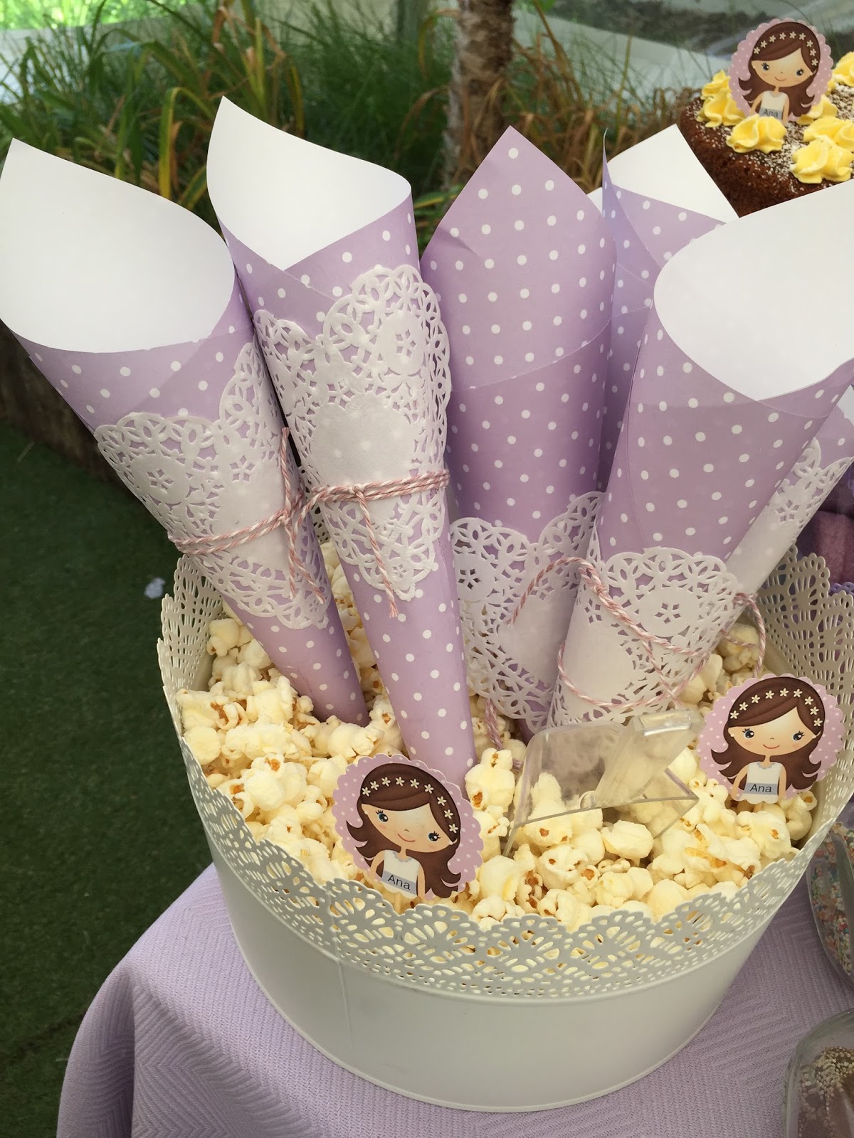 EL TALLER DE LOS DULCES: Mesa dulce para la comunión de Ana.