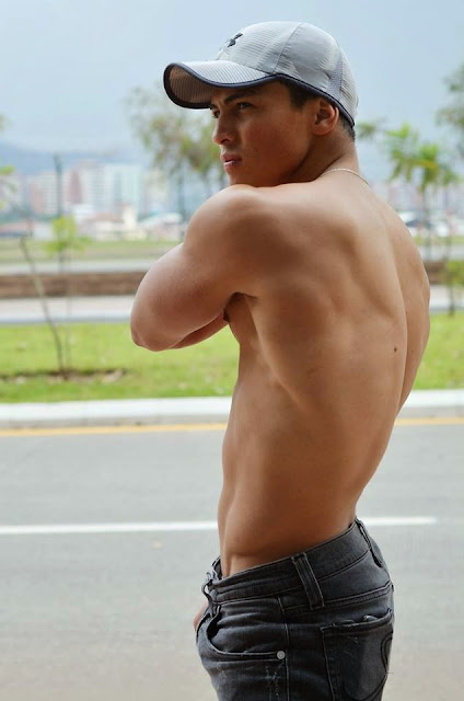 Hot Men From Central America: José Pérez - Hombre guapo de 