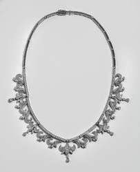 DIAMOND NECKLACE