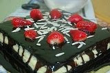 Steam Brownies Cheese & Strawberry