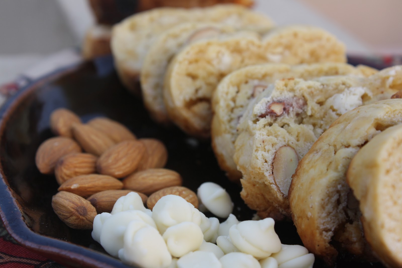 For the love of food! La dolce vita Almond Biscotti with white