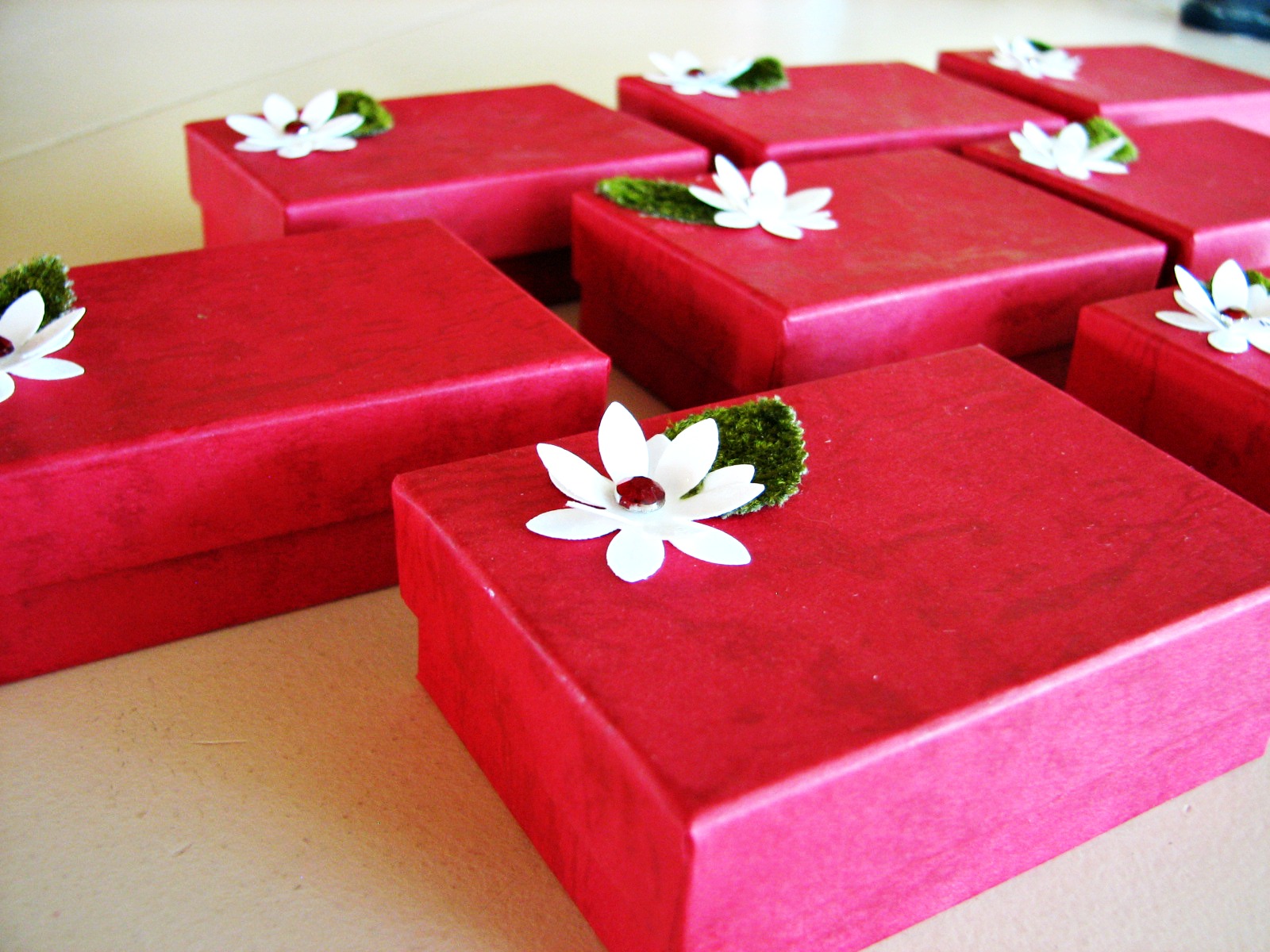 1000+ images about christmas gift wrapping on pinterest Trisha Brink Design: Little Christmas Crafts Can Save a Life