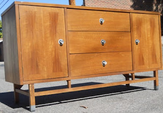 Mid Century Furniture : Mid Century Buffet / Credenza / Sideboard by