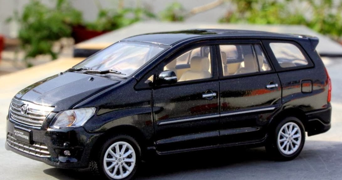 Miniatur Mobil Innova: Lebih dari Sekadar Mainan, Sebuah Refleksi Kecintaan terhadap Otomotif
