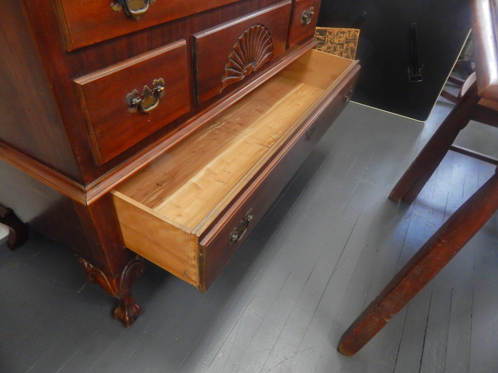 13909 Antiques Vintage Deluxe Mahogany Cedar Hope Chest by Bluebird