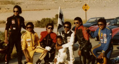 Ensaio Fotográfico de Michael e Seus Irmãos Feito Por Harrison Funk em Malibu (Califórnia) em 1984. 1984+malibu+michael+jackson+%282%29