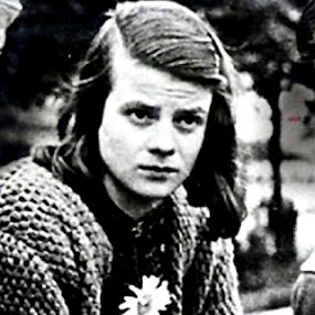 Sophie Scholl. Click.