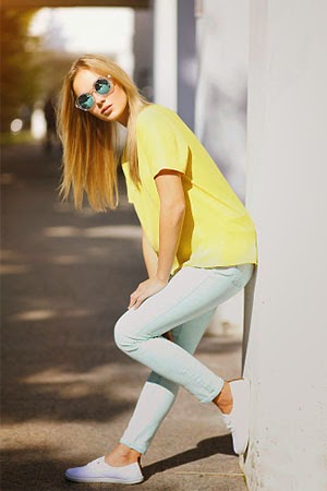 yellow shirt with blue jeans