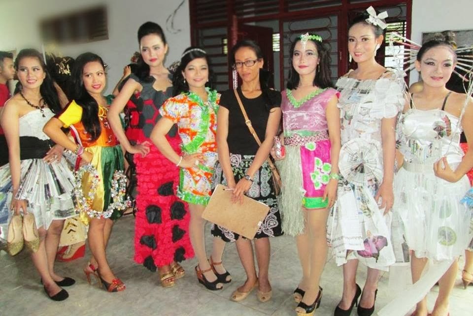 Busana Daur Ulang Warnai Fasion Week 2014 Profesi Online