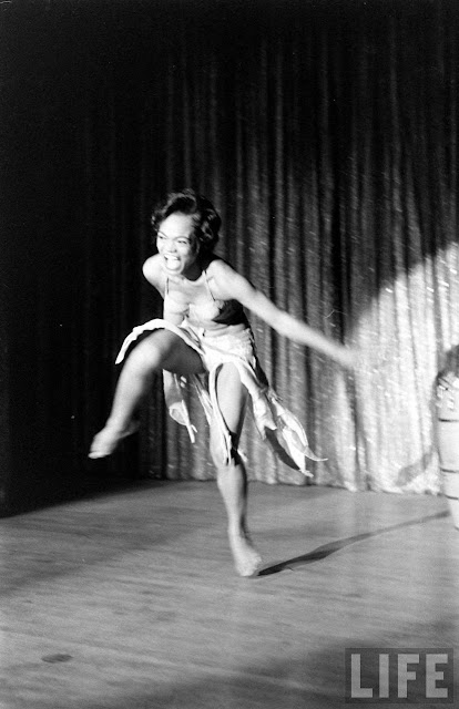 Stunning Image of Eartha Kitt in 1955 