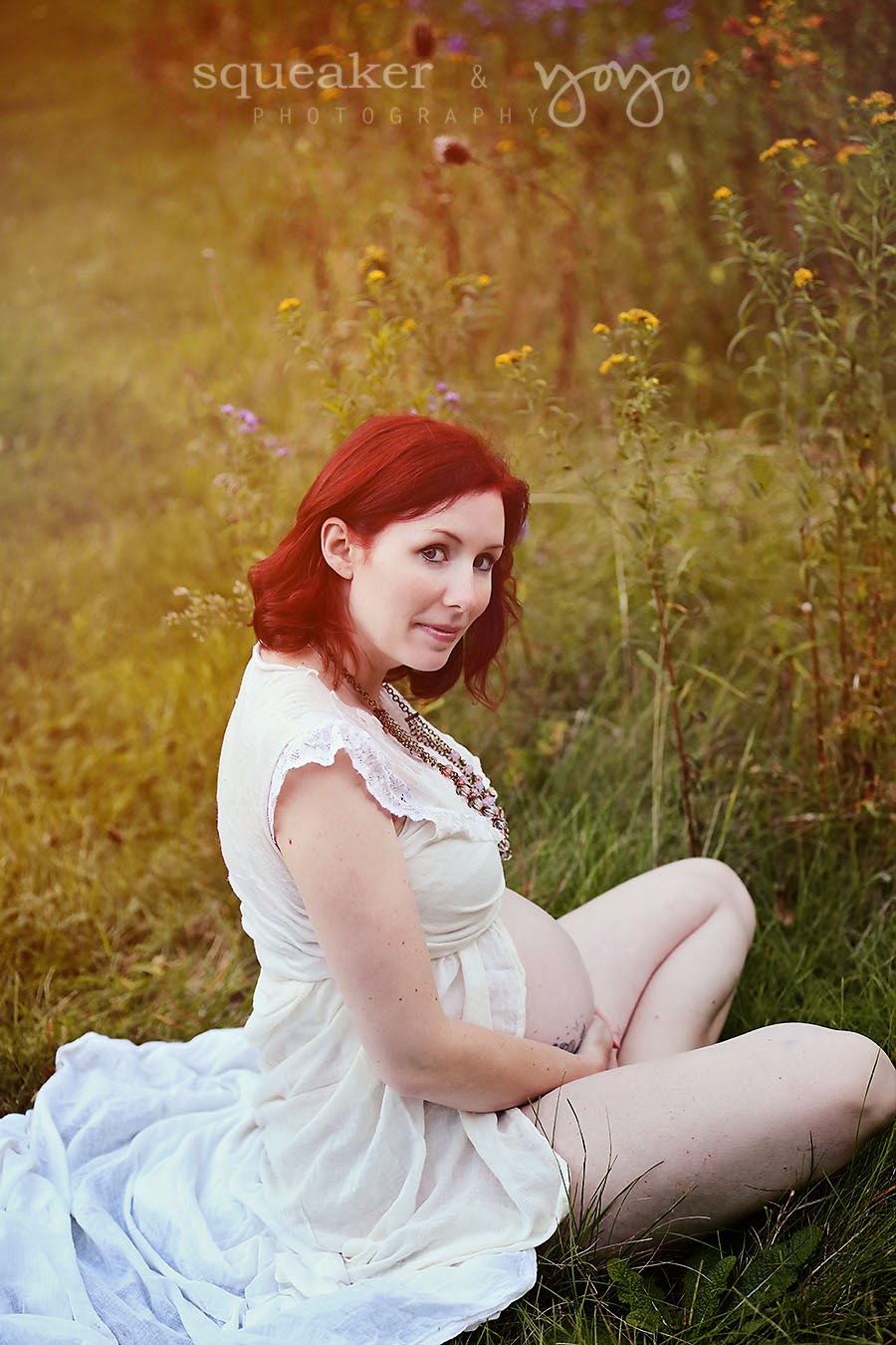 squeaker & yoyo PHOTOGRAPHY Materinty Photos Fall