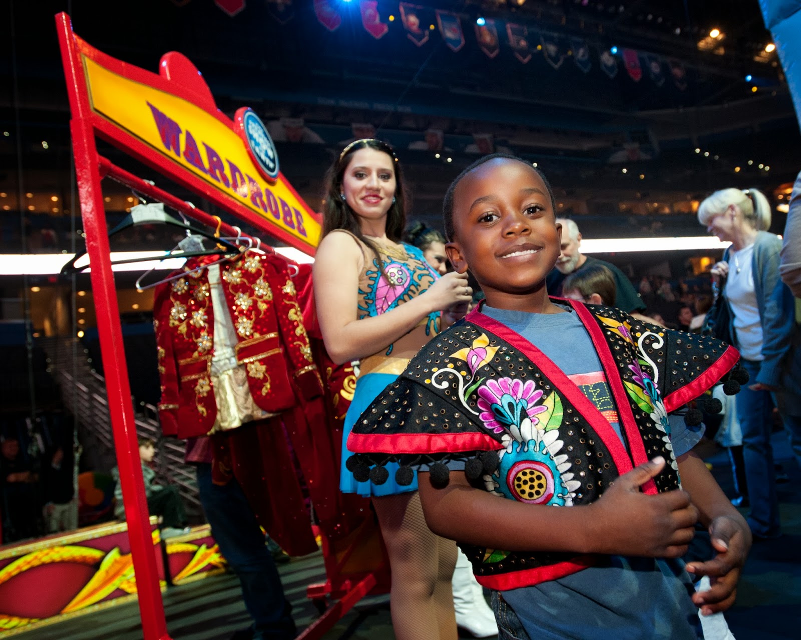 Ringling Bros. & Barnum & Bailey Presents DRAGONS Macaroni KID