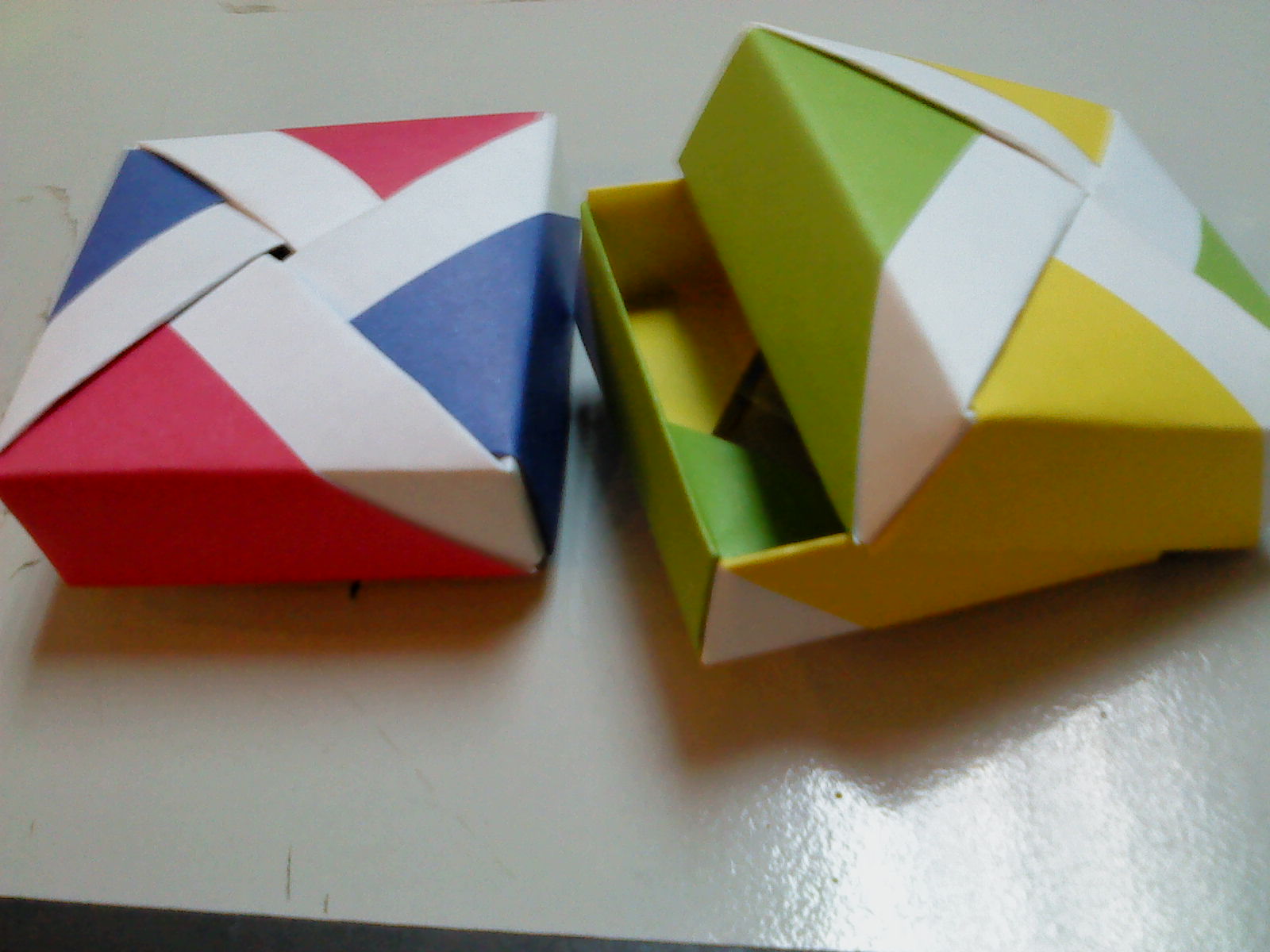 karya dan nukilan: Origami - Kotak cantik