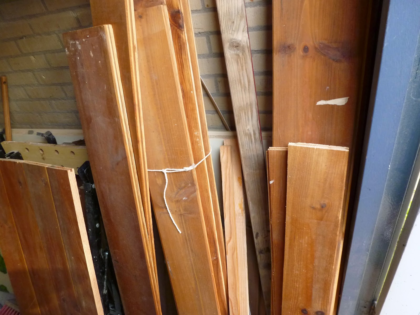 Creatief Hergebruiken recycle als hobby Van oude planken naar een nieuwe sloophouten salontafel Creatief Hergebruiken recycle als hobby Van oude planken naar een nieuwe sloophouten salontafel