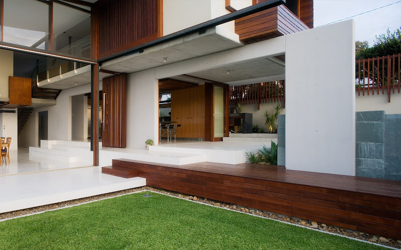 Queensland home construction, responding to the suburban context of title=