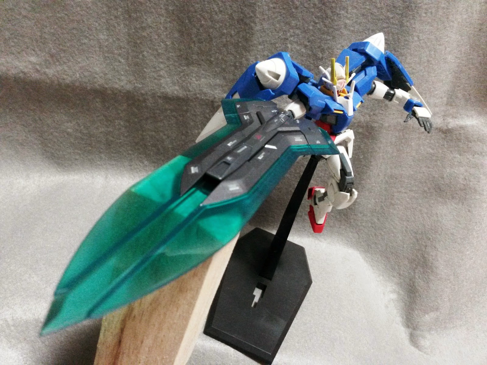 Heavy Weapon Unit Mega Slash Edge Plastic Model for 1/144 RG HG Gundam MSG MH05