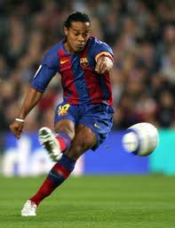 Ronaldinho Tawarkan Jasa Pada MU