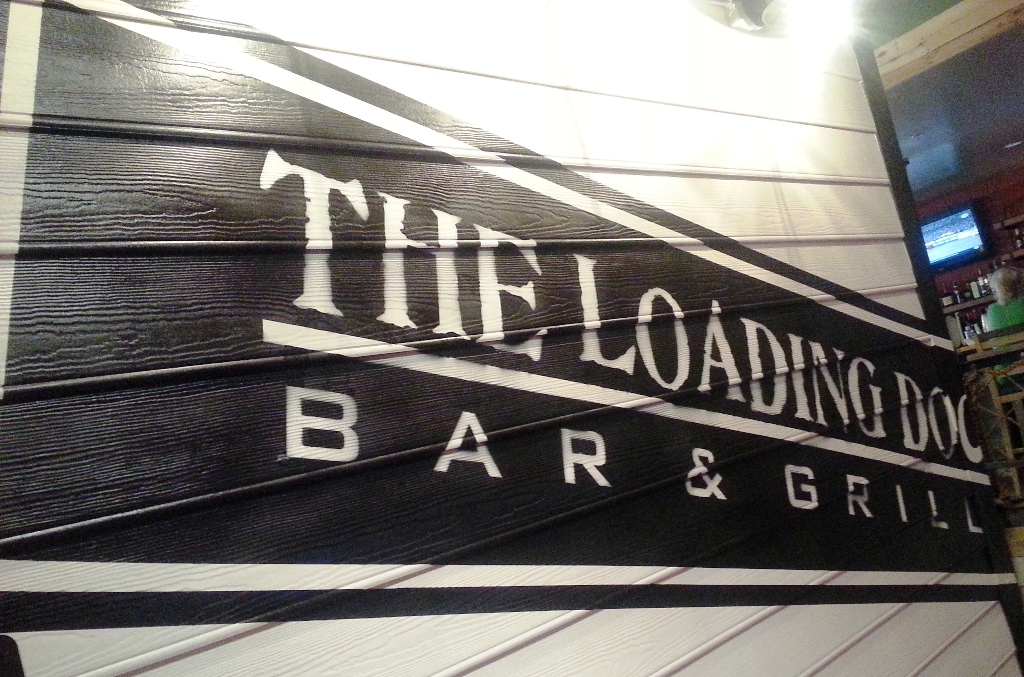 Laughlin Buzz Colorado Belle's Loading Dock Bar & Grille