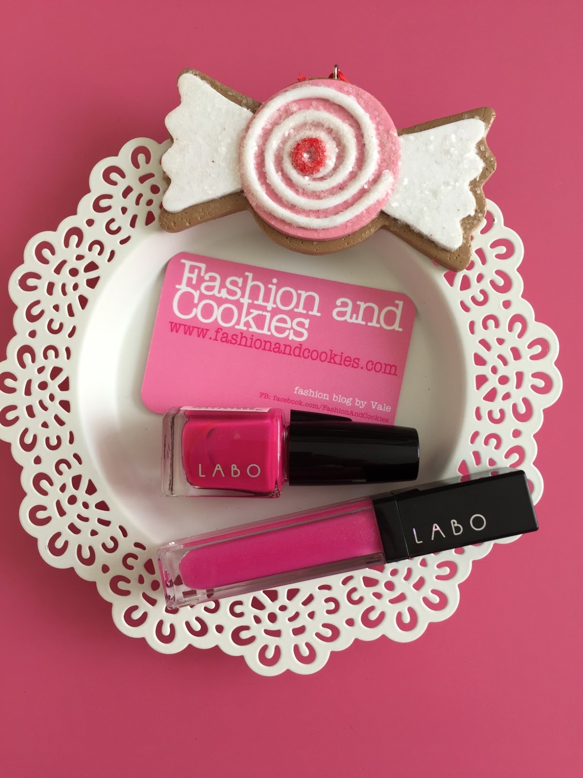 Labo Make-Up Led pink gloss and nail polish on Fashion and Cookies fashion and beauty blog, fashion and beauty blogger