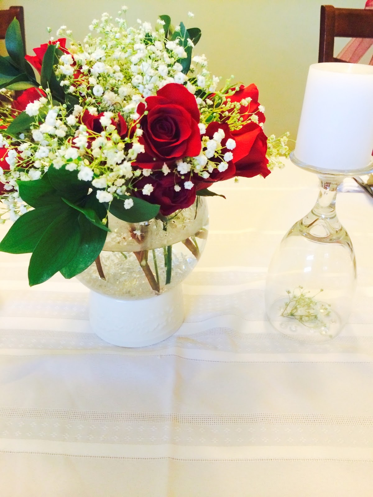 Real College Student of Atlanta Pretty roses table arrangement