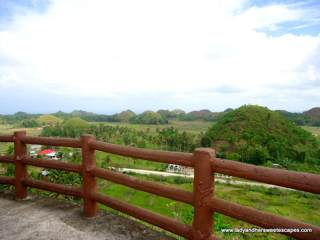 Chocolate_Hills viewing_deck in Sagbayan Peak Bohol