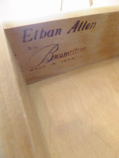 4 the love of wood ADDING LONG LEGS white annie sloan chest