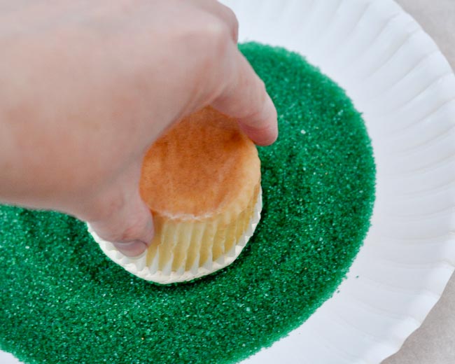 Simple Christmas Cupcakes Simple Christmas Cupcakes