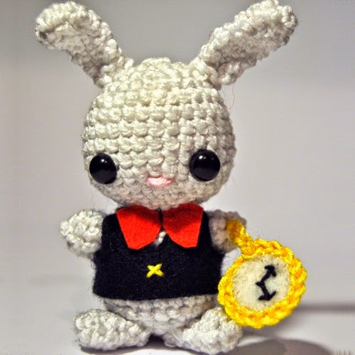 alicia en el pais de las maravillas amigurumi
