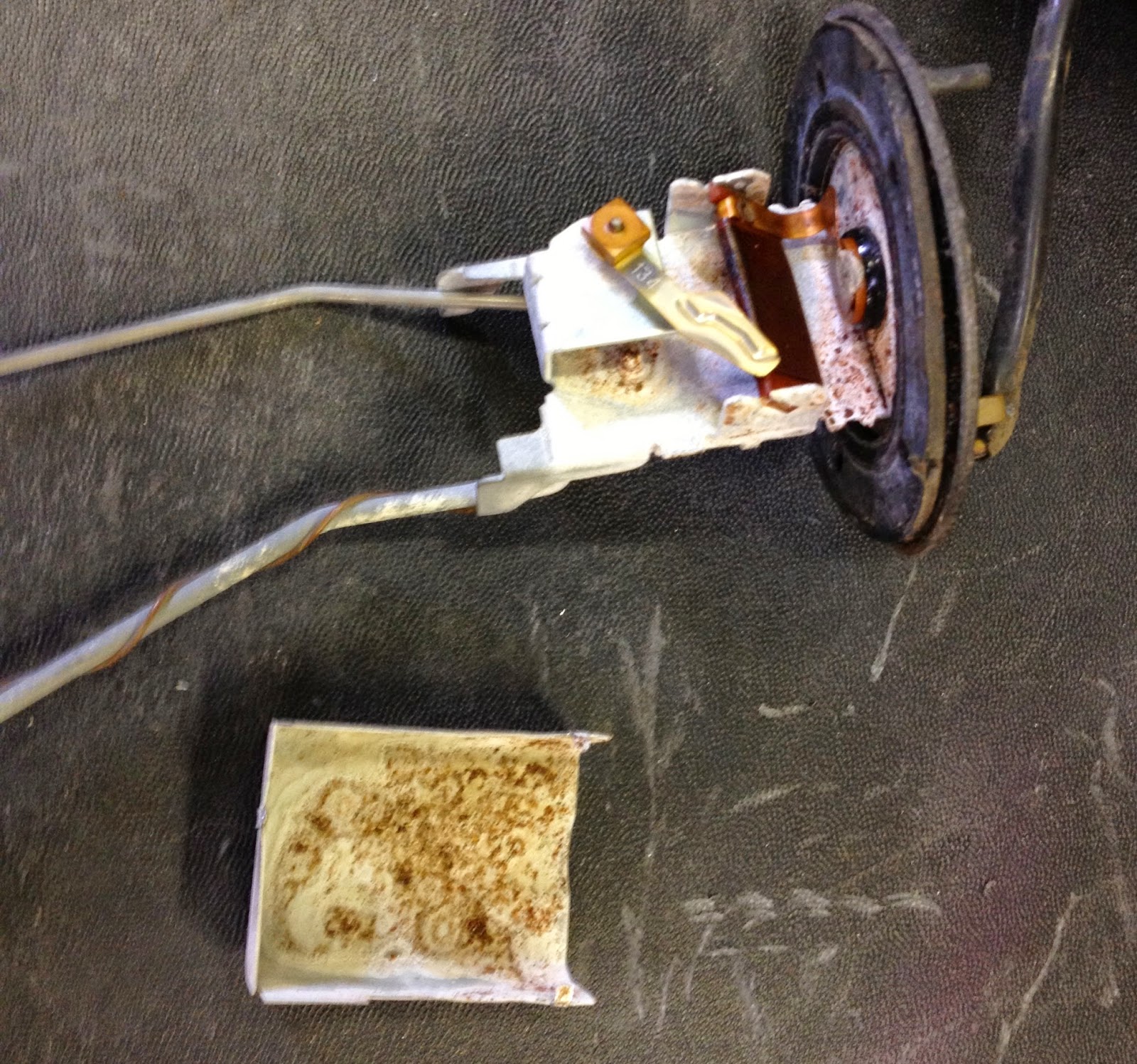 The Rusting Sun Repairing your AE86 Fuel Gauge