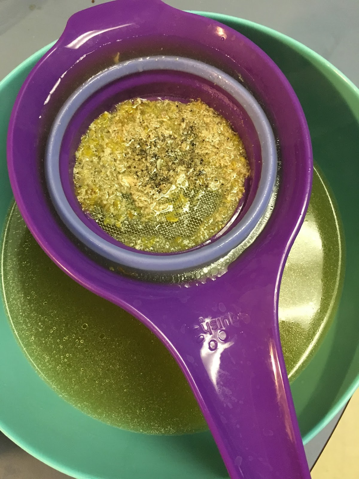 The Hectic Homemaker Homemade Chicken Broth