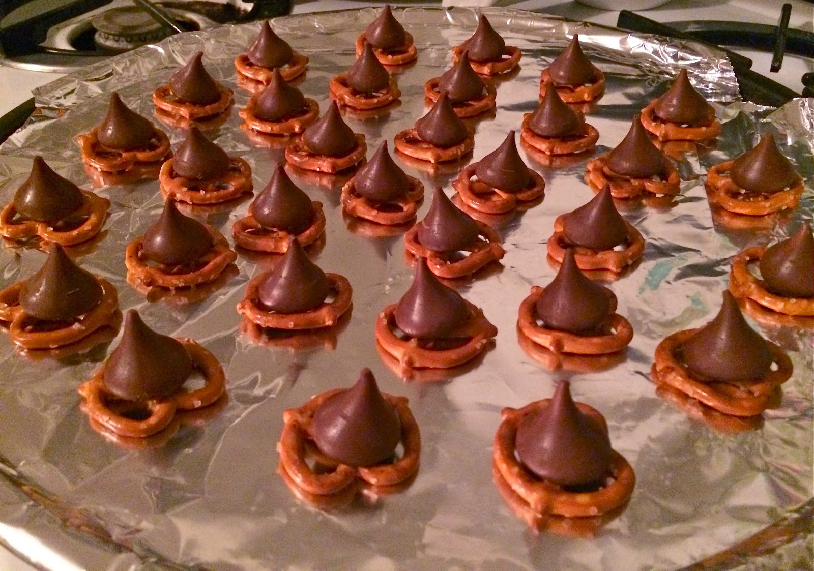 This Little House of Mine Pretzel Kisses Recipe