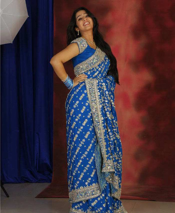 tollywood charmi in saree actress pics