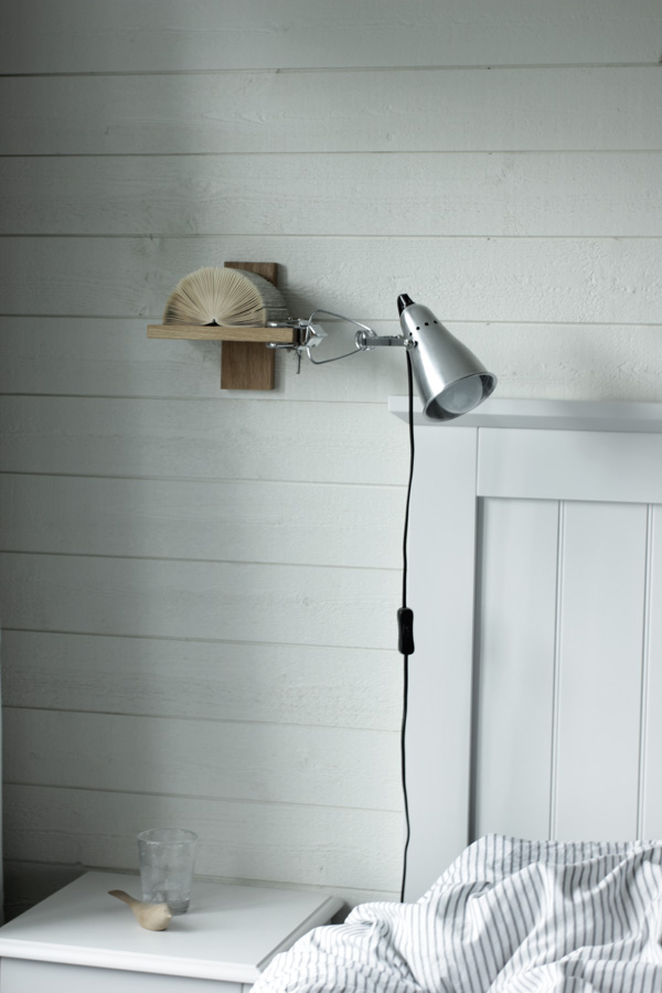 Svart, vitt & rött: diy; bok i inredningen