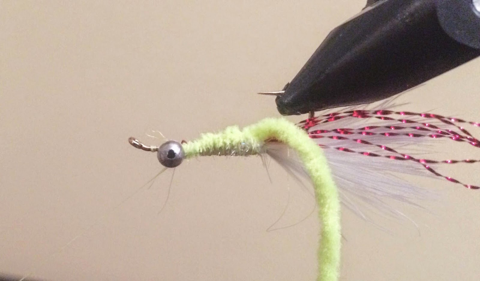 The Rogue Outdoors How to tie the Crappie Candy Fly