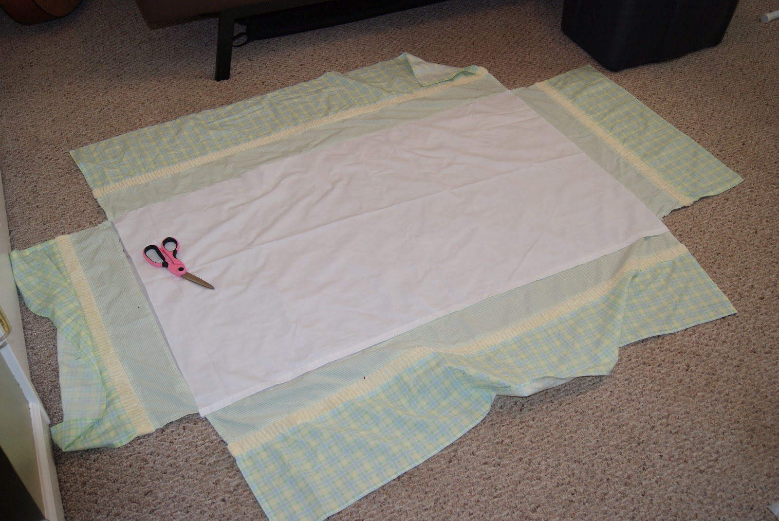 these moments matter bed skirt tutorial!!!