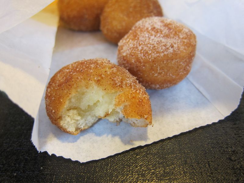 tacobell_cinnabon_delights_02.JPG