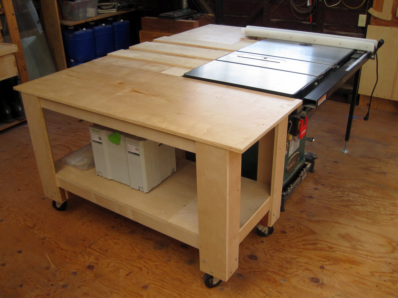 of the tables and the spacing allows for miter sleds to run through 