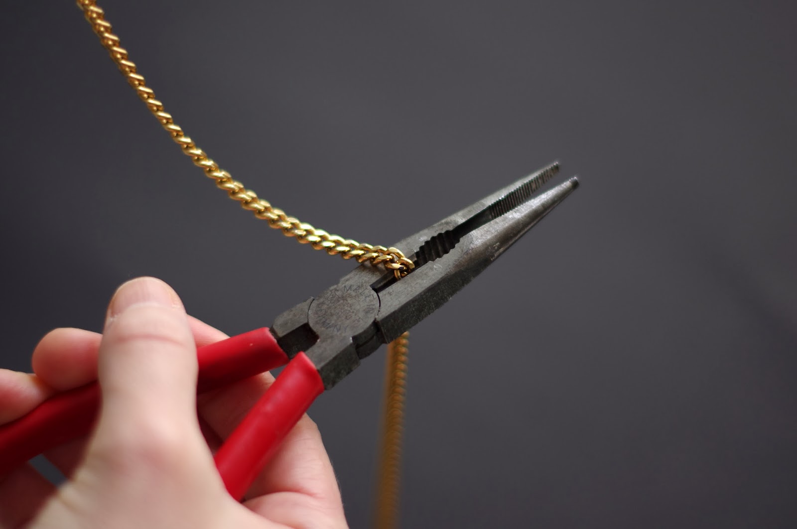 DIY Chain necklace collar