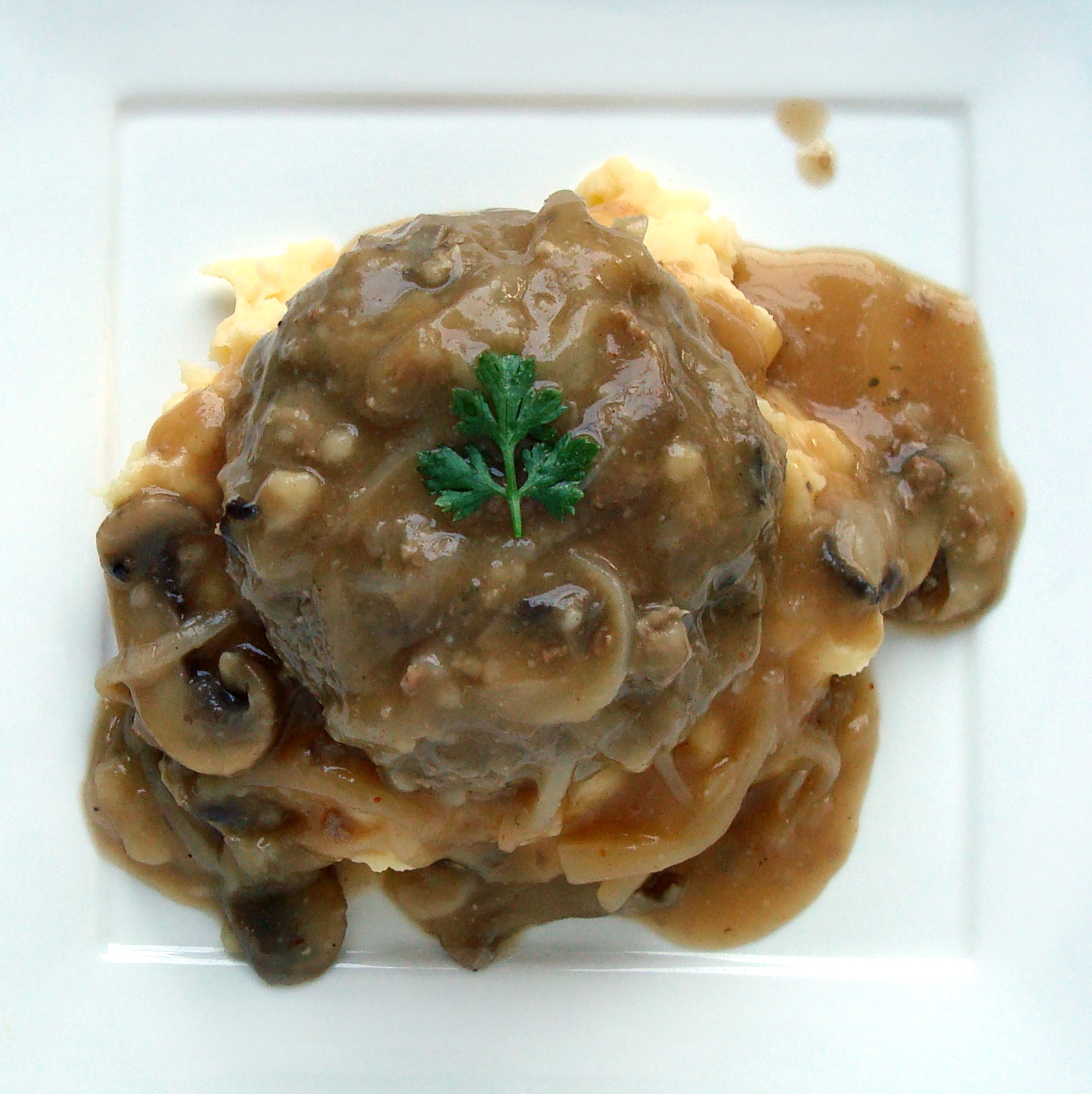 Ommy Noms Chop Steak & Gravy