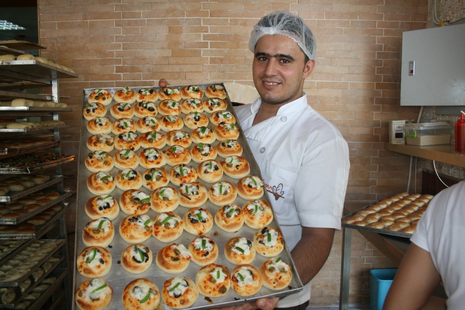 FUJAIRAH IN FOCUS Sevan Bakery Starts Cooking Bread and Cakes in Fujairah