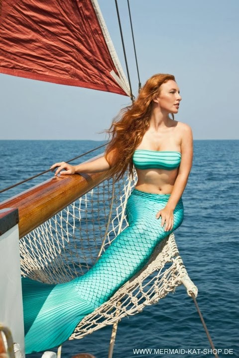 mermaid+caught+in+net+Mermaid+Kat+Katrin